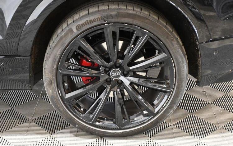 AUDI Q8 3.0 60 TFSIE 490ch PHEV COMPETITION QUATTRO TIPTRONIC NOIR GZ-042-SK