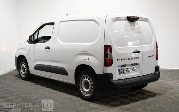 PEUGEOT PARTNER M 650 1,5 BLUEHDI 130 FAP  S&S EAT8 BLANC GZ-957-PS
