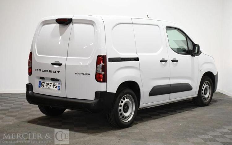 PEUGEOT PARTNER M 650 1,5 BLUEHDI 130 FAP  S&S EAT8 BLANC GZ-957-PS