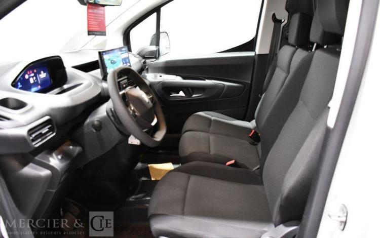 PEUGEOT PARTNER M 650 1,5 BLUEHDI 130 FAP  S&S EAT8 BLANC GZ-957-PS