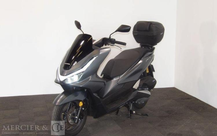 HONDA 2 ROUES 125 PCX DX GRIS HC-841-KM