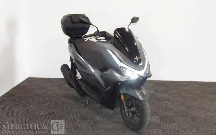 HONDA 2 ROUES 125 PCX DX GRIS HC-841-KM