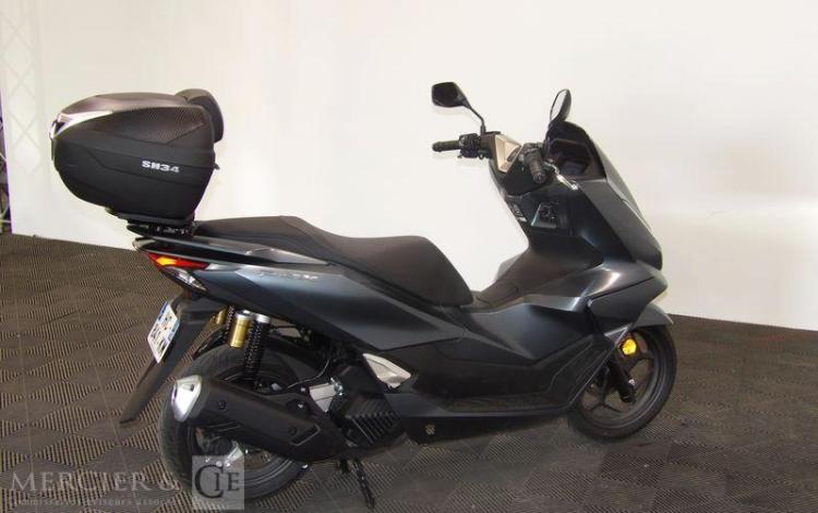 HONDA 2 ROUES 125 PCX DX GRIS HC-841-KM