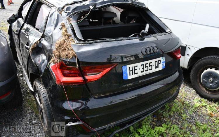 AUDI A1 SPORTBACK 1.0 30 TFSI 115ch S-LINE S-TRONIC NOIR HE-355-QP
