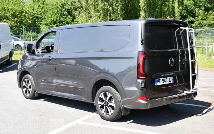 VOLKSWAGEN TRANSPORTER VAN TDI 150CH BVA8 L1 GRIS HE-946-JD