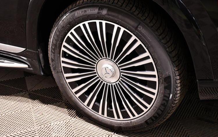 MERCEDES MAYBACK EQS 680 SUV NOIR HF-868-CT