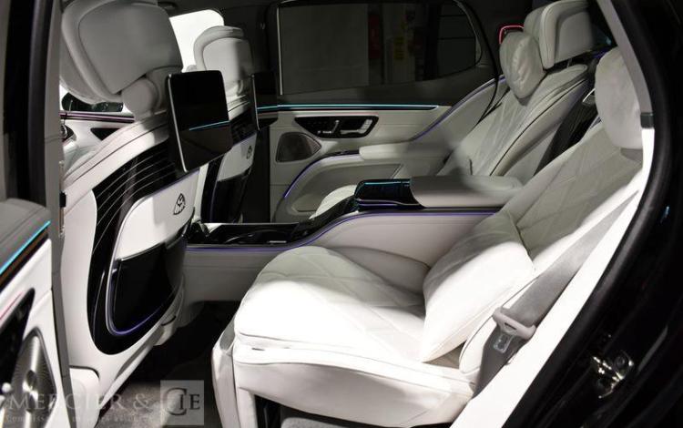 MERCEDES MAYBACK EQS 680 SUV NOIR HF-868-CT