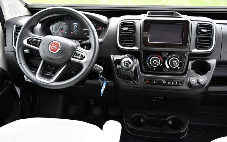 FIAT AUTOSTAR V630 G DESIGN EDITION TOIT RELEVEABLE 2,2 JTD 140CH BLANC HJ-535-GL