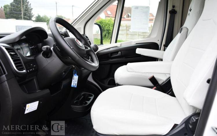 FIAT AUTOSTAR V630 G DESIGN EDITION TOIT RELEVEABLE 2,2 JTD 140CH BLANC HJ-535-GL