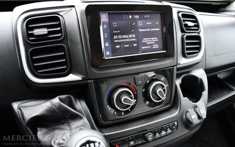 FIAT AUTOSTAR V630 G DESIGN EDITION TOIT RELEVEABLE 2,2 JTD 140CH BLANC HJ-535-GL