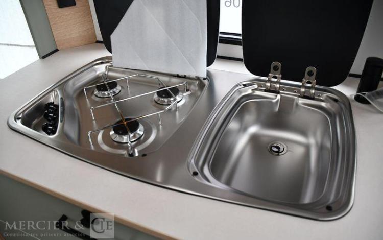 LMC CARAVANE FAMILIALE STYLE – NEUVE BLANC L061191