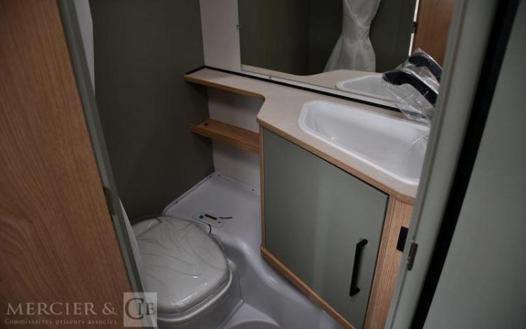 LMC CARAVANE FAMILIALE STYLE – NEUVE BLANC L061191