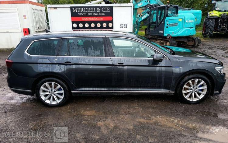 VOLKSWAGEN PASSAT – POUR PIECES SANS CARTE GRISE GRIS TXAM085