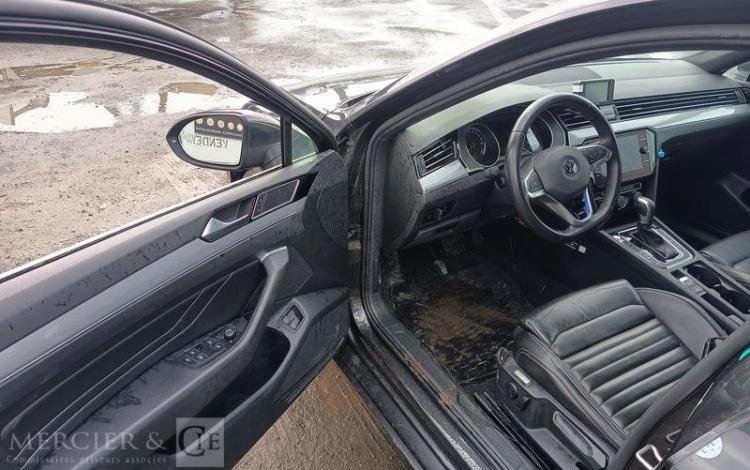VOLKSWAGEN PASSAT – POUR PIECES SANS CARTE GRISE GRIS TXAM085