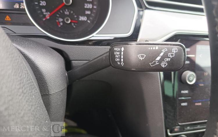 VOLKSWAGEN PASSAT – POUR PIECES SANS CARTE GRISE GRIS TXAM085