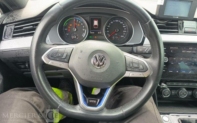 VOLKSWAGEN PASSAT – POUR PIECES SANS CARTE GRISE GRIS TXAM085