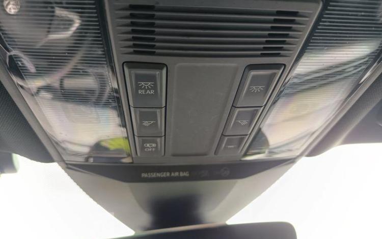VOLKSWAGEN PASSAT – POUR PIECES SANS CARTE GRISE GRIS TXAM085