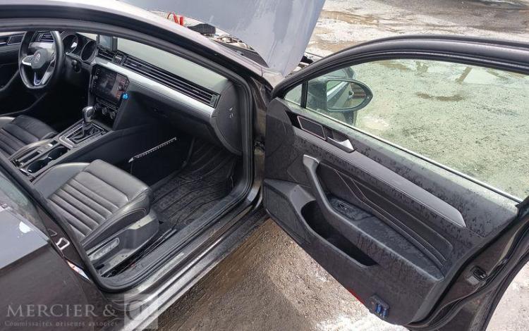 VOLKSWAGEN PASSAT – POUR PIECES SANS CARTE GRISE GRIS TXAM085