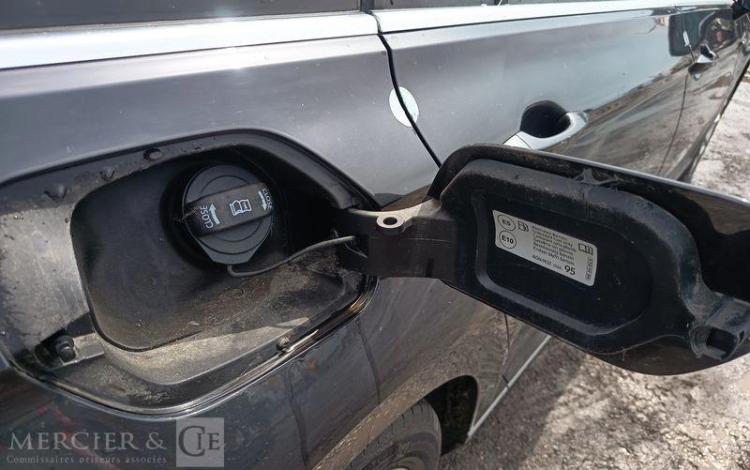 VOLKSWAGEN PASSAT – POUR PIECES SANS CARTE GRISE GRIS TXAM085