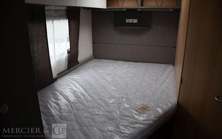 LMC CAMPING CAR PROFILE TOURER LIFT H630 2.2 BLUEHDI 140ch BLANC HJ-821-JP