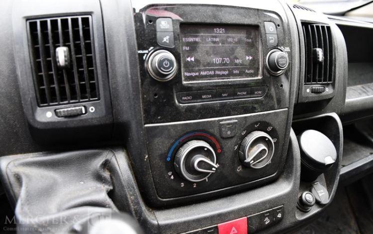 PEUGEOT BOXER L4 435 2,2 BLUEHDI 140 S&S PREMIUM BLANC ZQ9566
