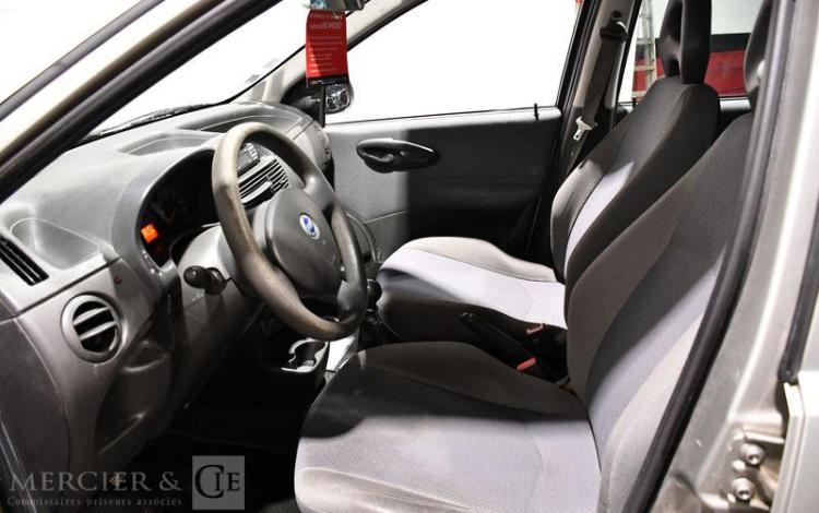 FIAT PUNTO 1.2 60CH ACTIVE GRIS 239BJX59