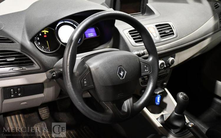 RENAULT MEGANE III 1.5 DCI 85 AUTHENTIQUE GRIS AD-586-HN