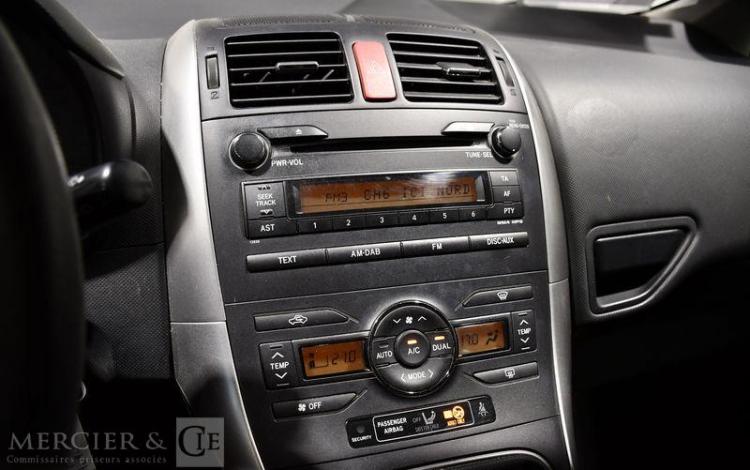 TOYOTA AURIS 1,4 D4D 90 SPORT LINE GRIS AX-587-JN