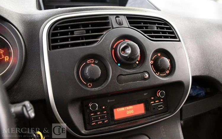 RENAULT KANGOO ZE 22 L2 JAUNE EE-602-EC