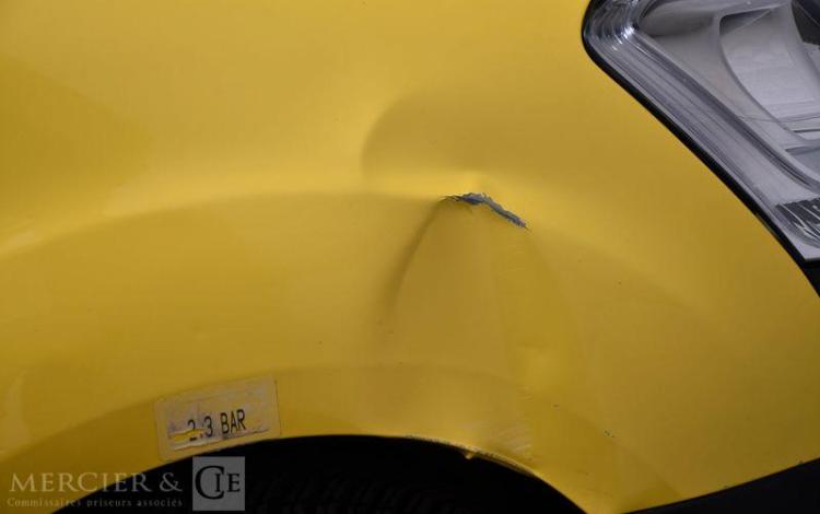 CITROEN BERLINGO TAILLE M CLUB BLUEHDI 75CH BVM
 JAUNE EZ-932-RG
