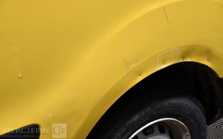 CITROEN BERLINGO TAILLE M CLUB BLUEHDI 75CH BVM
 JAUNE EZ-932-RG