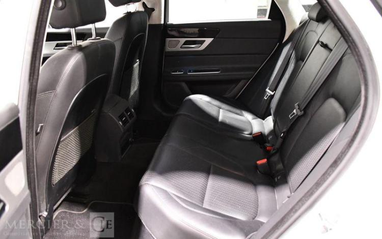JAGUAR XF 2,0 D180 PRESTIGE BVA BLANC FA-001-MA