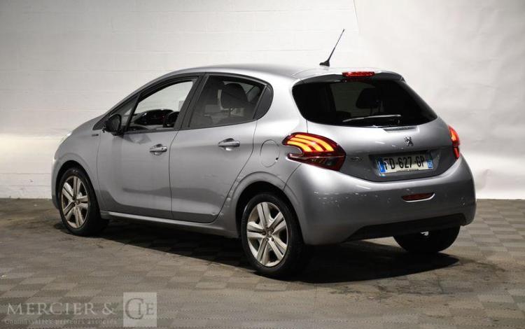 PEUGEOT 208 1.2 PURETECH 80ch SIGNATURE GRIS FD-627-GP