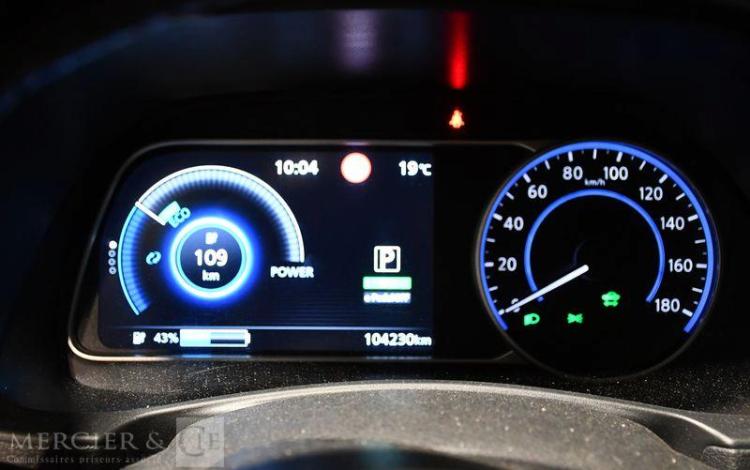 NISSAN LEAF SYNCHRONE ALTER TEKNA GRIS FH-059-HC
