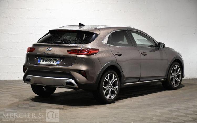 KIA XCEED 1,4 T-GDI 140 LAUNCH EDITION MARRON FN-688-ZB
