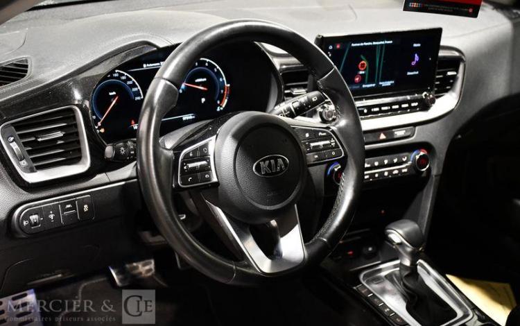 KIA XCEED 1,4 T-GDI 140 LAUNCH EDITION MARRON FN-688-ZB