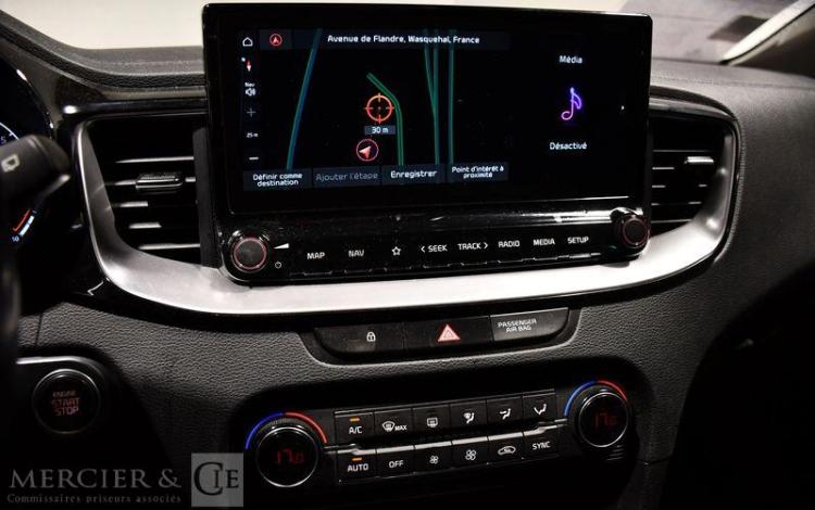 KIA XCEED 1,4 T-GDI 140 LAUNCH EDITION MARRON FN-688-ZB