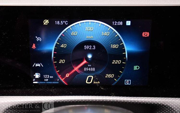 MERCEDES CLA SHOOTING BRAKE 1.5 180D 115ch AMG LINE GRIS FQ-766-ZY