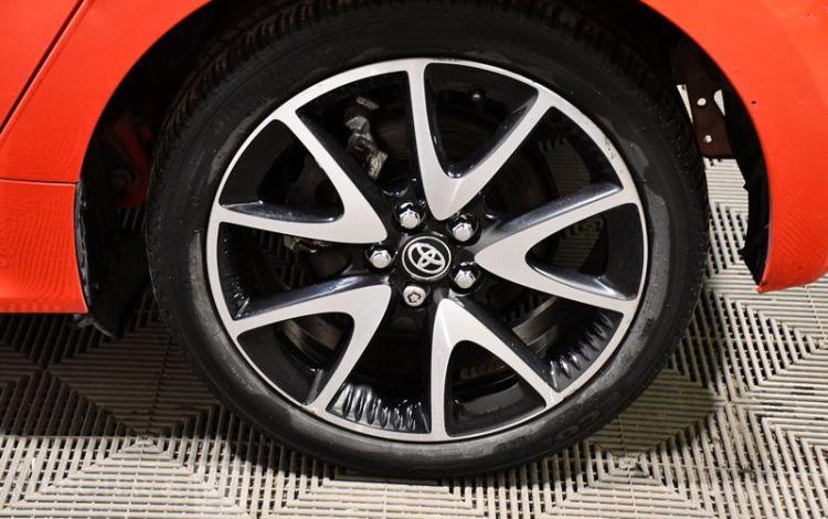 TOYOTA YARIS 1.5 114ch MHEV PREMIERE BVA ROUGE FS-258-ZJ