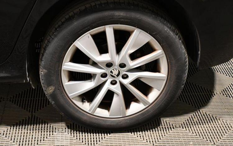 SKODA KAMIQ 1.0 TSI 110ch AMBITION DSG NOIR GH-562-JD