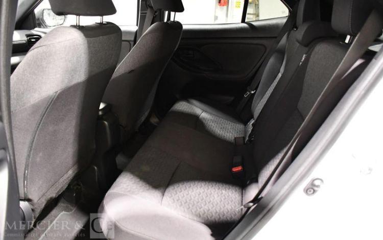 TOYOTA YARIS CROSS BLANC GH-649-JV