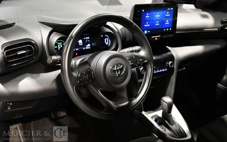 TOYOTA YARIS CROSS BLANC GH-649-JV