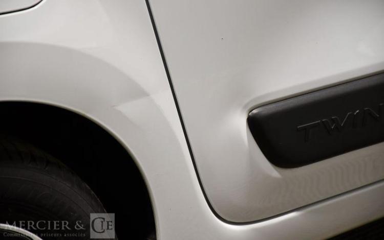 RENAULT TWINGO 80ch 22KWH ACHAT-INTEGRAL EQUILIBRE BLANC GH-990-BH