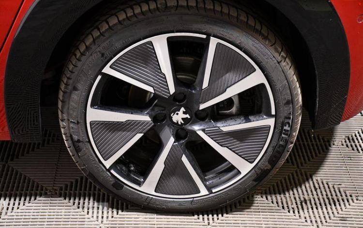 PEUGEOT e-208 135ch 50KWH GT ROUGE GK-311-HQ