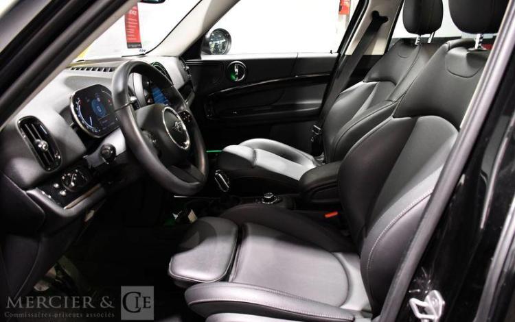MINI COOPER COUNTRYMAN NOIR GN-287-KL