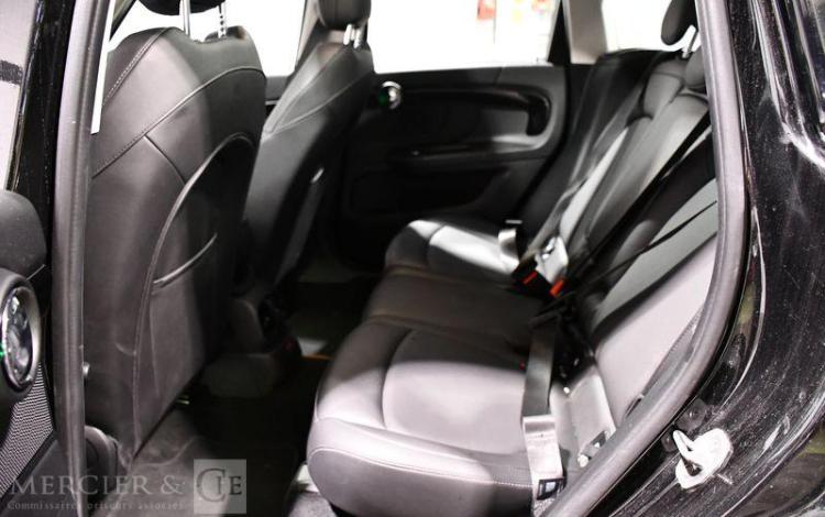 MINI COOPER COUNTRYMAN NOIR GN-287-KL