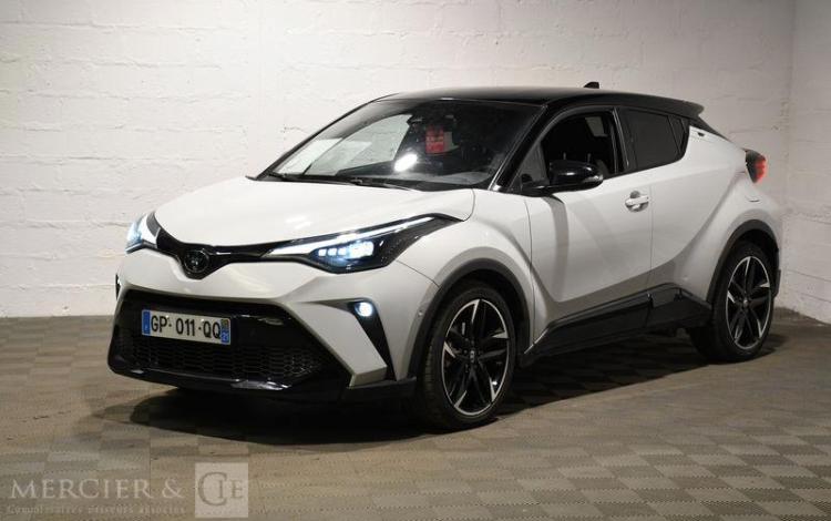 TOYOTA C-HR HYBRIDE GRIS GP-011-QQ