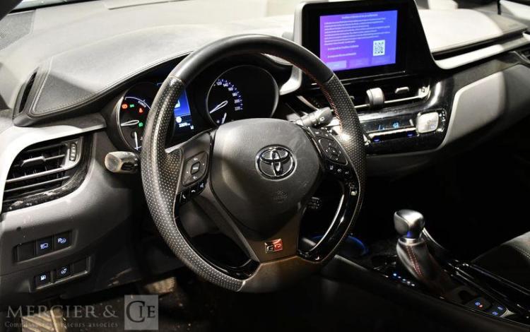TOYOTA C-HR HYBRIDE GRIS GP-011-QQ