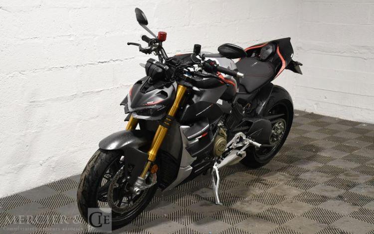 DUCATI STREETFIGHTER V4 SP BLACK LIVE GRIS GQ-803-AT