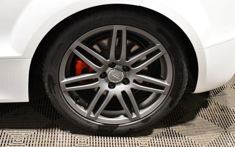 AUDI TT S BLANC GT-035-YR